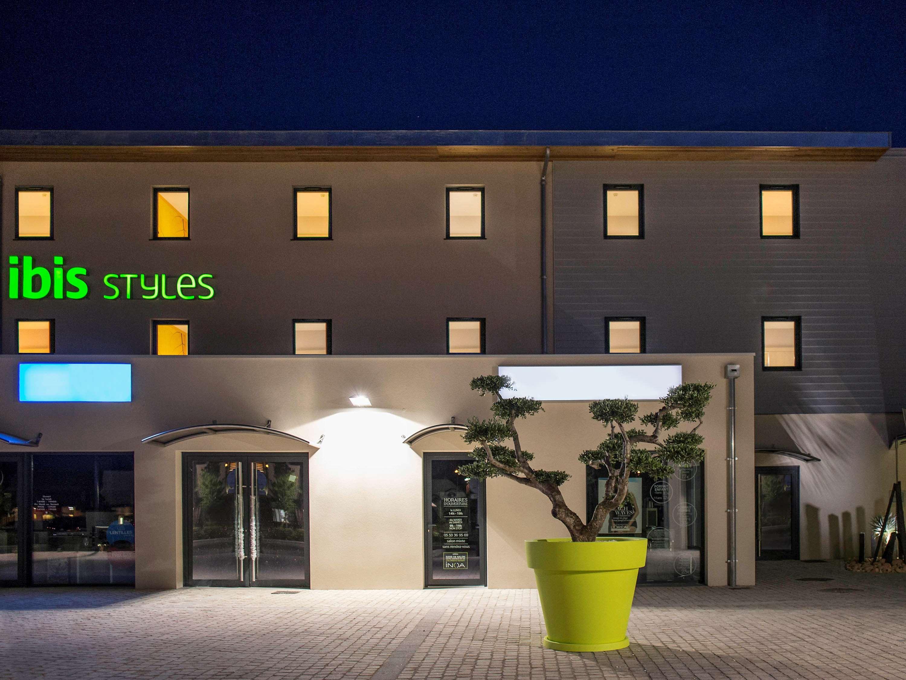 Ibis Styles Villeneuve Sur Lot Exterior photo