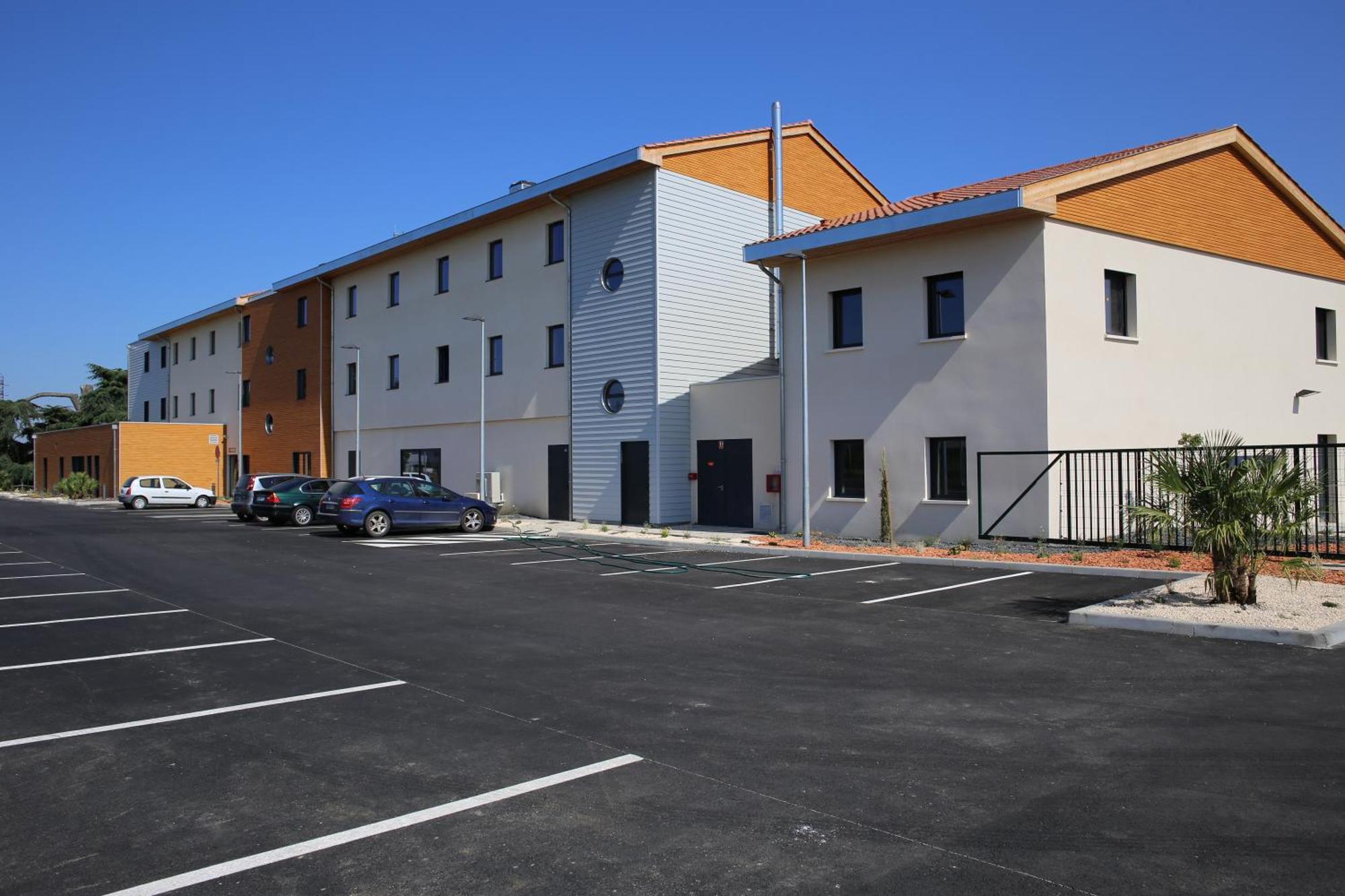 Ibis Styles Villeneuve Sur Lot Exterior photo