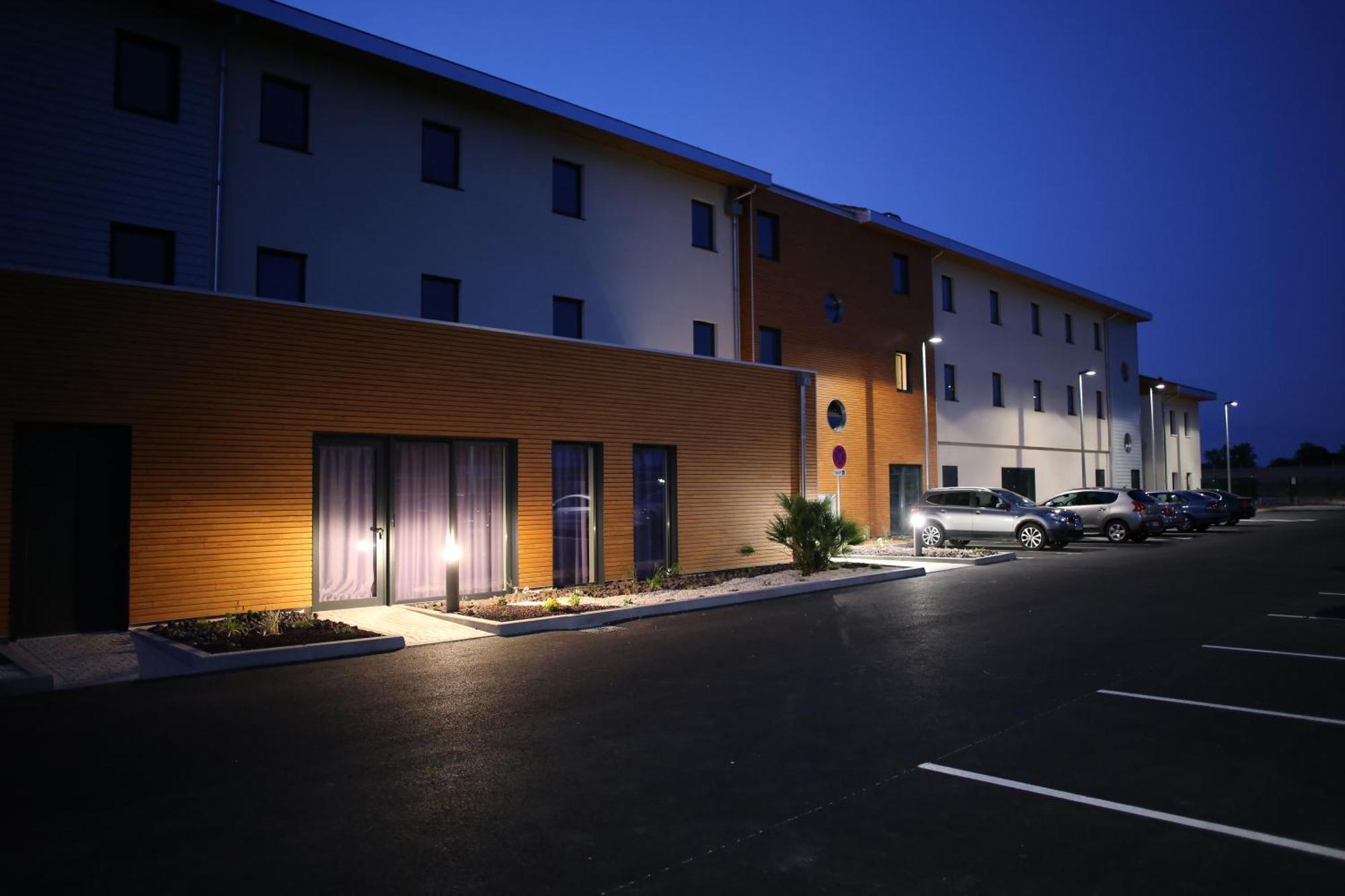Ibis Styles Villeneuve Sur Lot Exterior photo