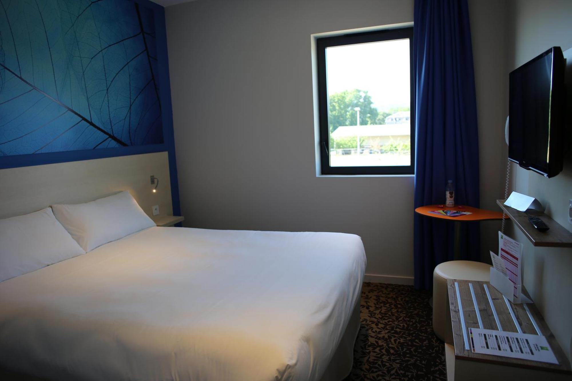 Ibis Styles Villeneuve Sur Lot Exterior photo